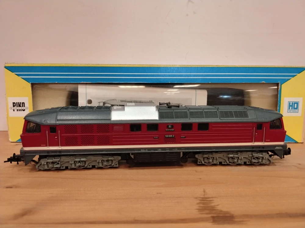 H0 - Dieselová lokomotiva BR 130