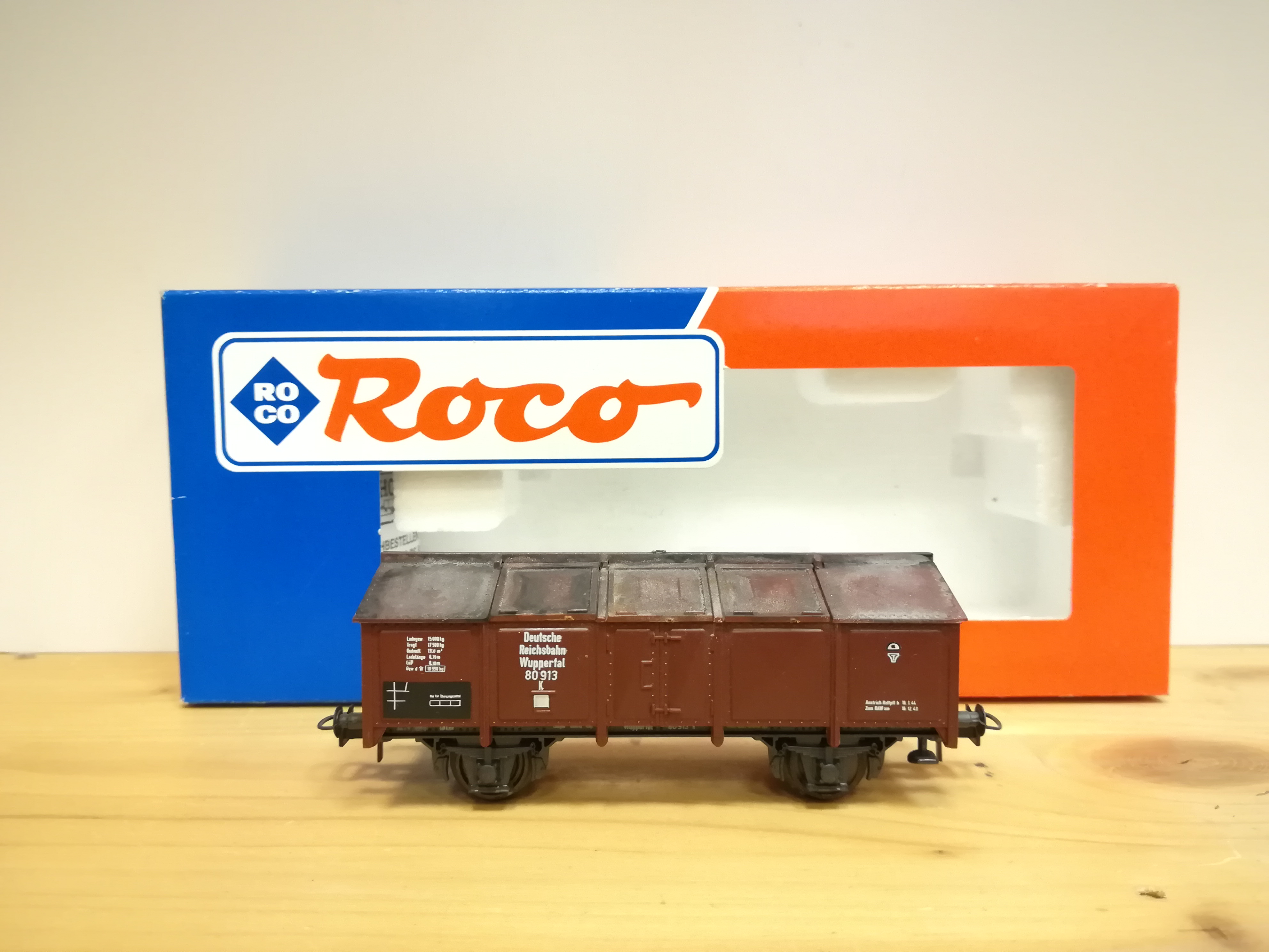 H0 ROCO - Vůz pro sypké materiály (odklopka)