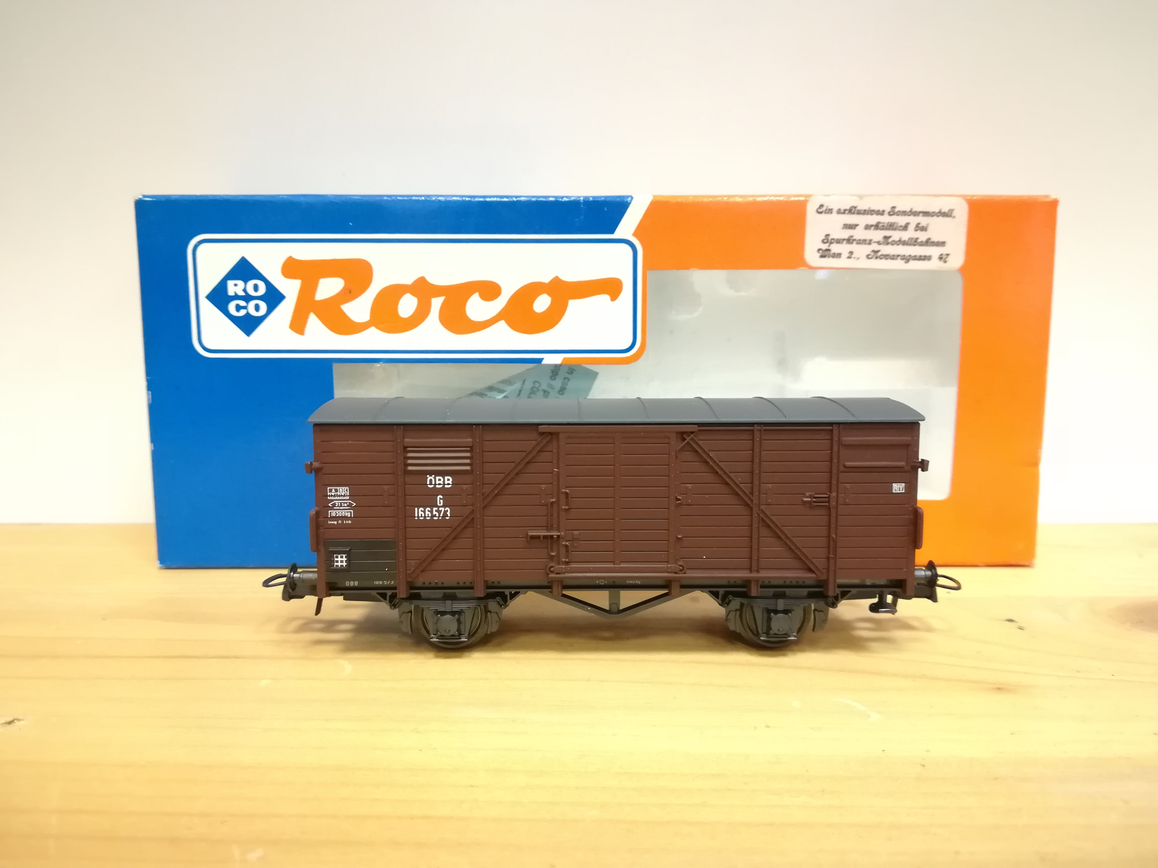 H0 ROCO - Uzavřený nákladní vůz G ÖBB