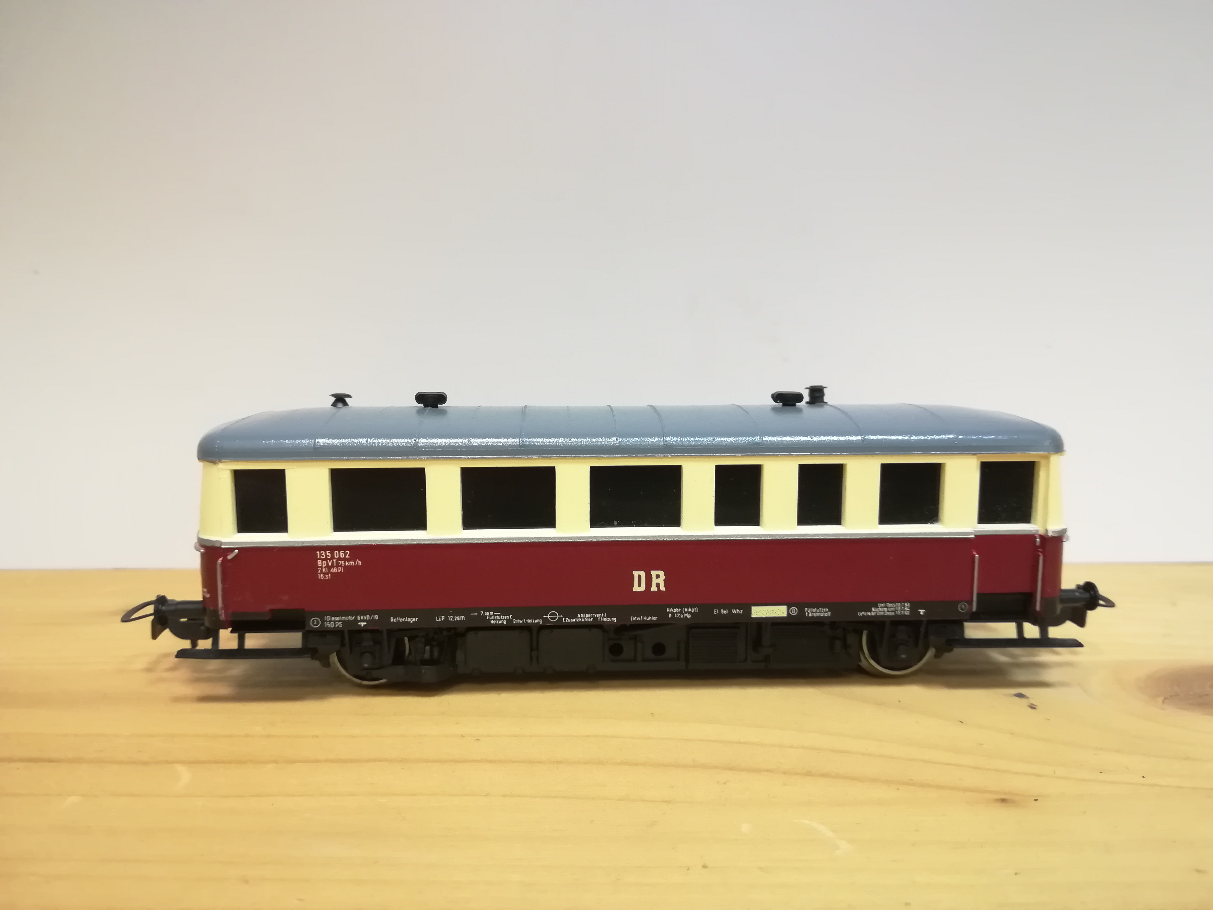 H0 - Motorová lokomotiva VT 135