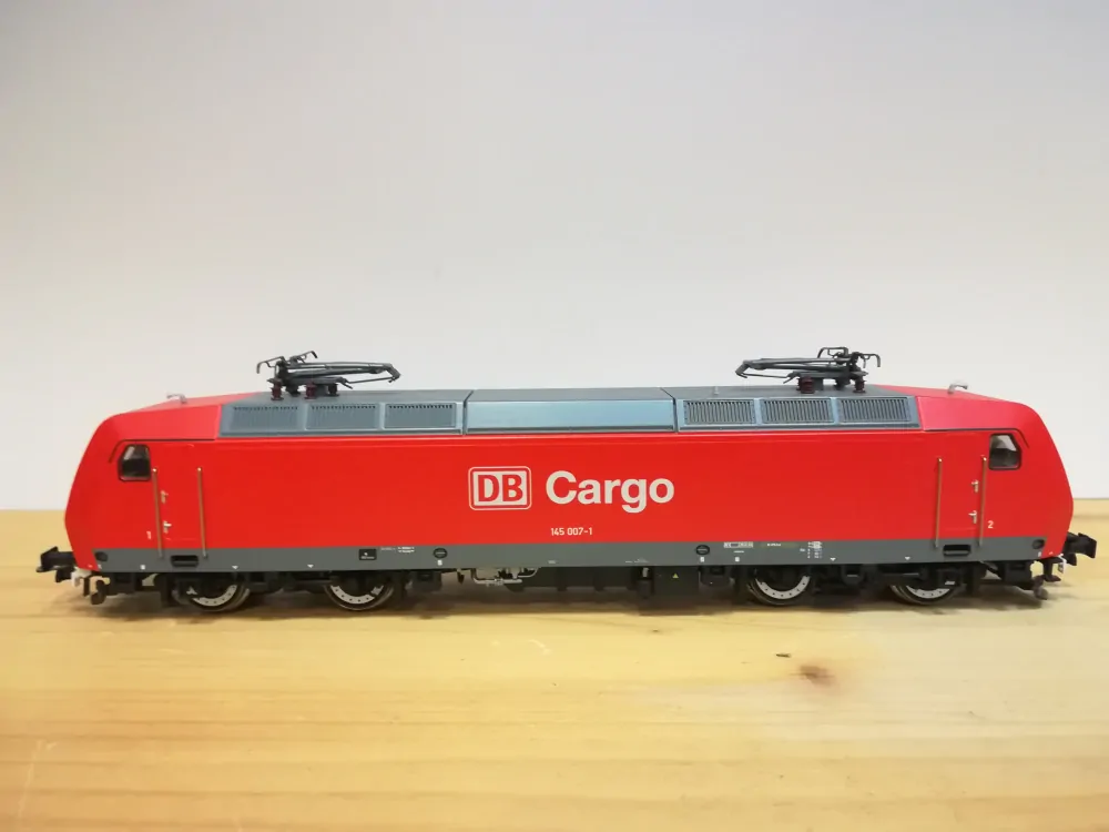H0 ROCO - Elektrická lokomotiva 145 007 - 1