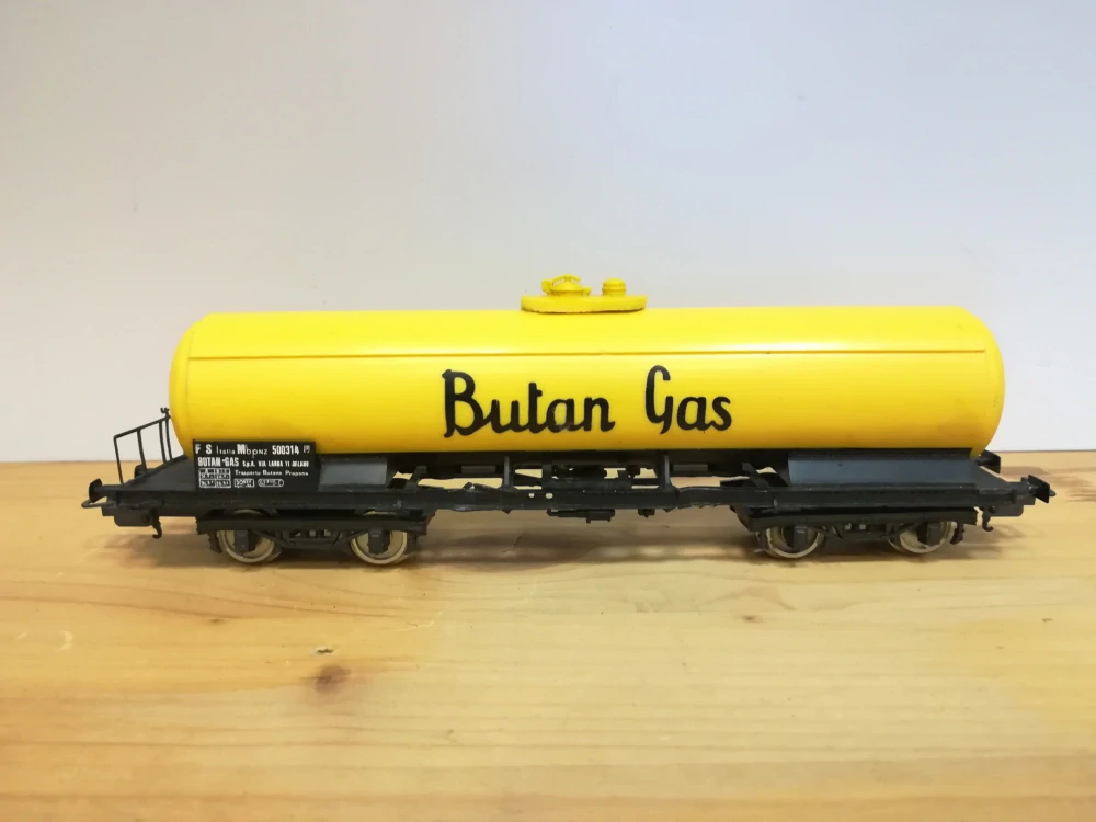 H0 - Čtyřosá cisterna Butan Gas