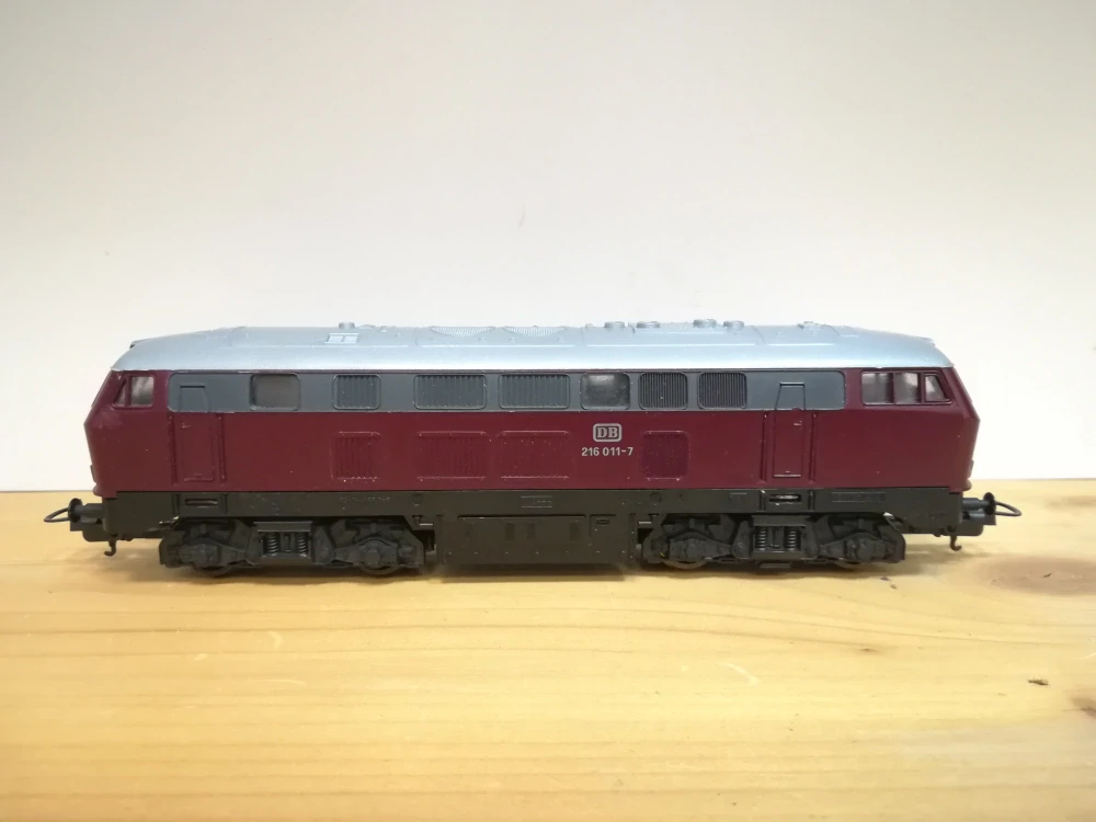H0 - Dieselová lokomotiva 216 011 - 7
