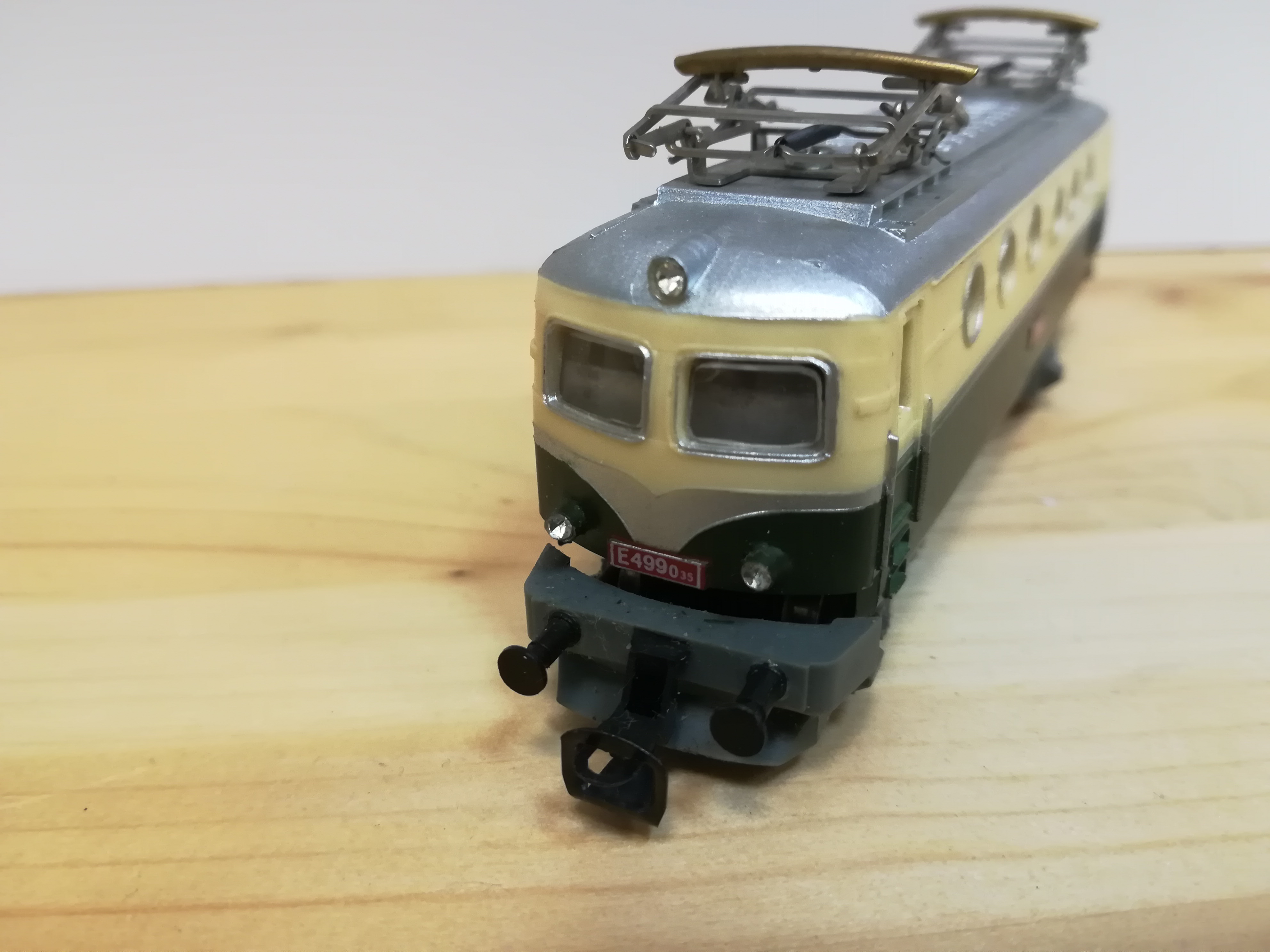TT - Elektrická lokomotiva E 499 "Bobina"