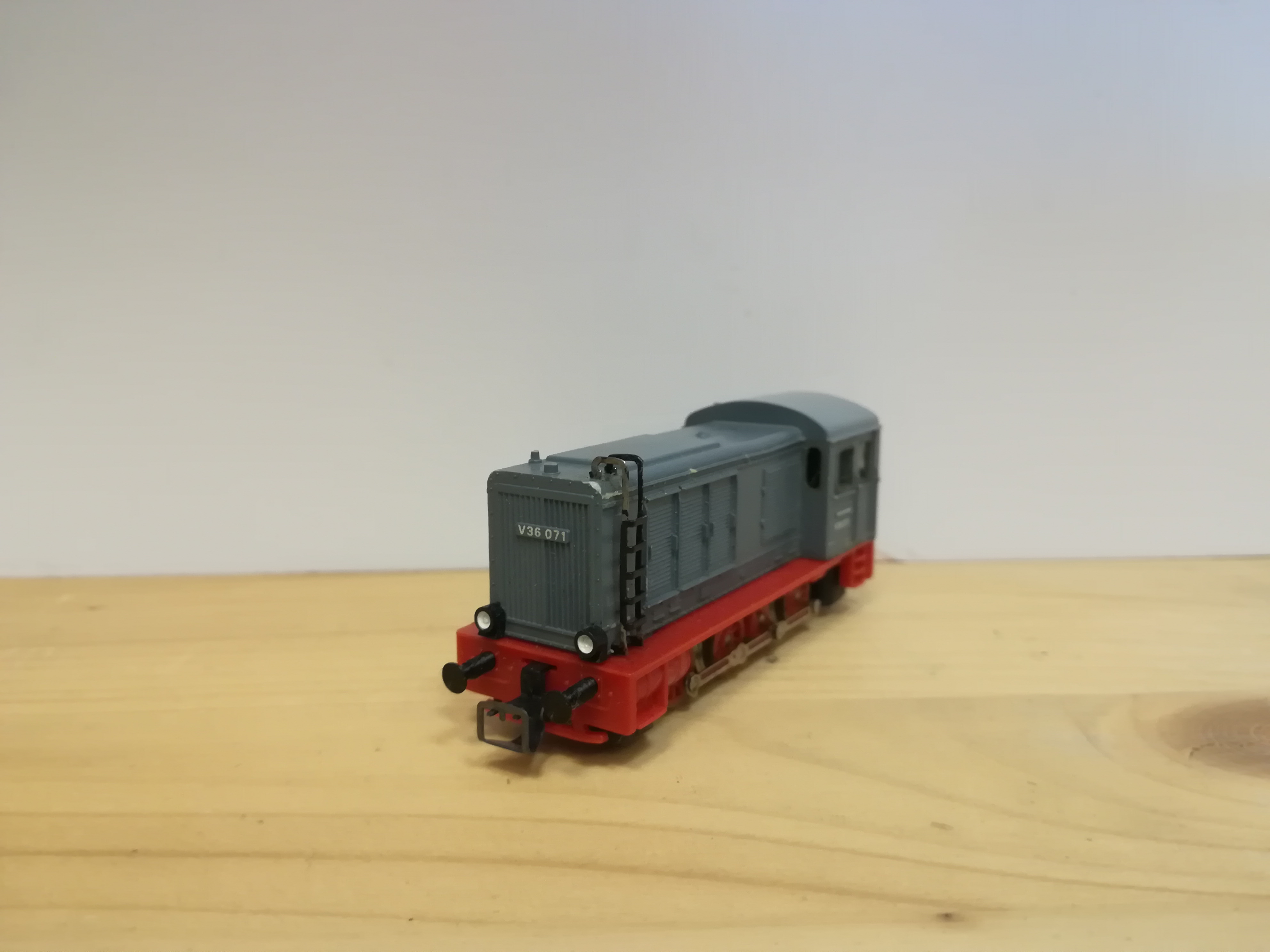 TT - Dieselová lokomotiva V 36 (šedá)