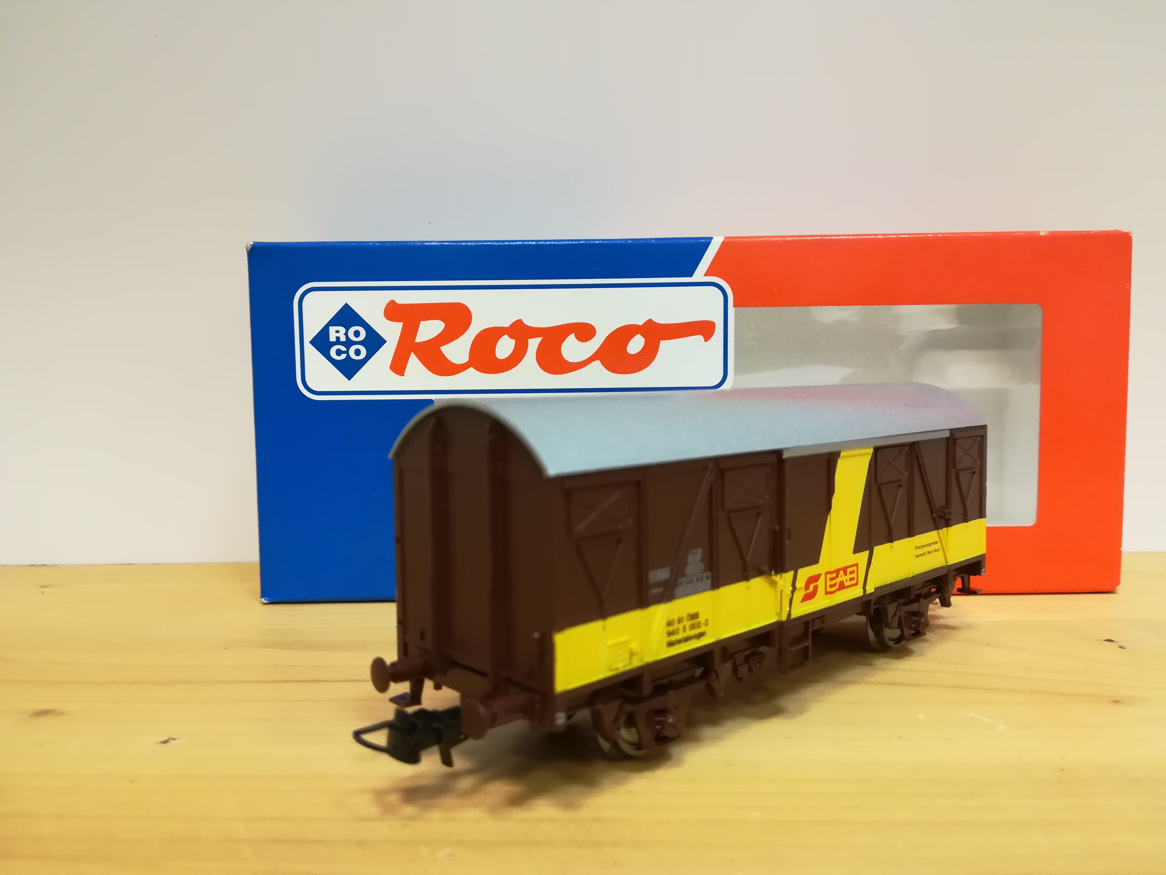 H0 ROCO - Uzavřený nákladní vůz EAB