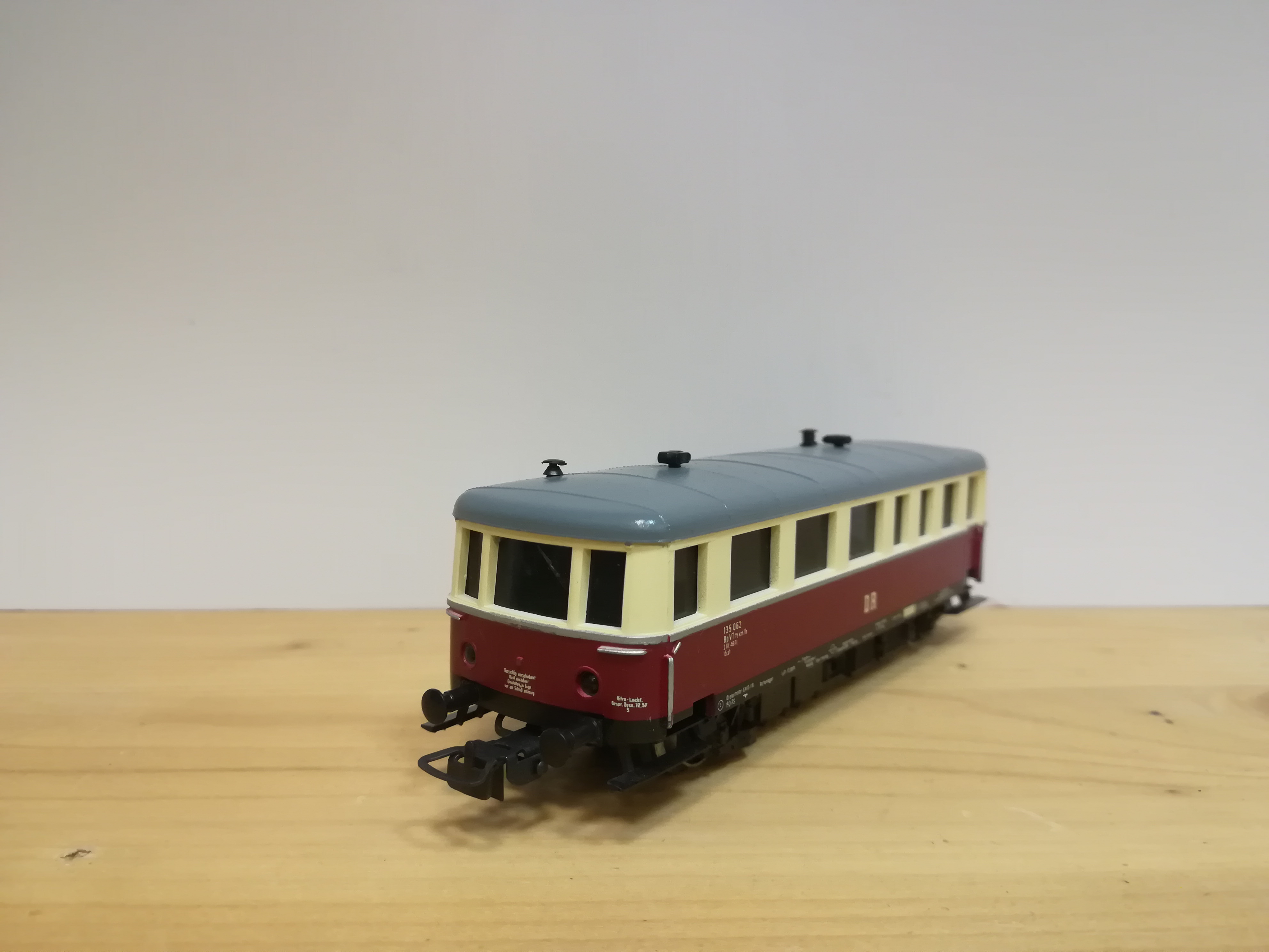 H0 - Motorová lokomotiva VT 135