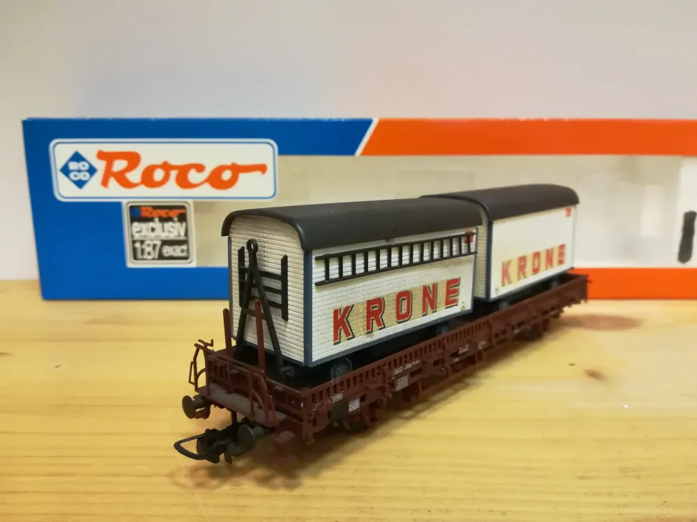 H0 ROCO - Klanicový vůz s cirkusovými vozy (2)