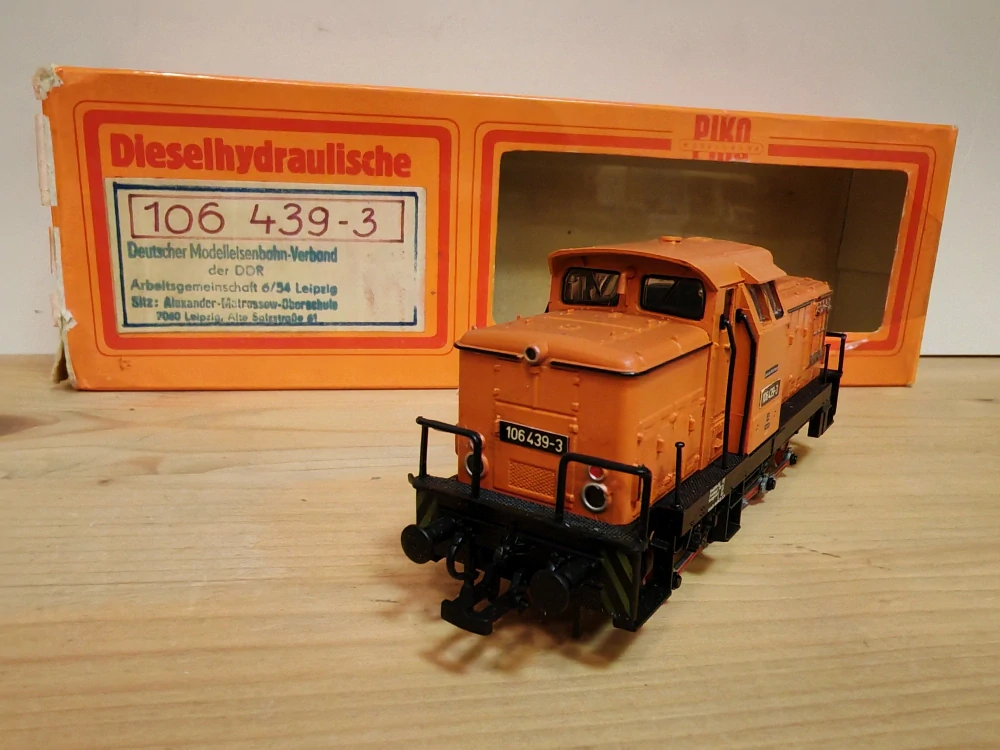 H0 - Dieselová lokomotiva BR 106