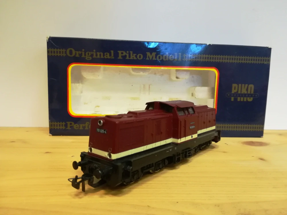 H0 - Dieselová lokomotiva BR 110