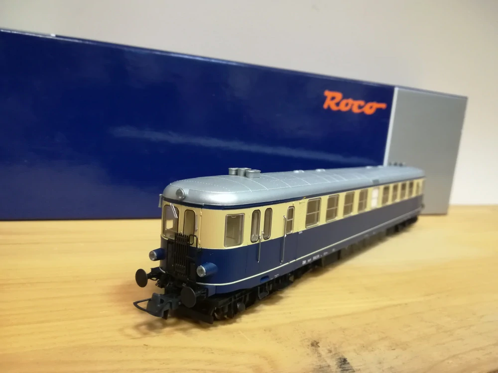 H0 ROCO - Motorová lokomotiva 5042.08