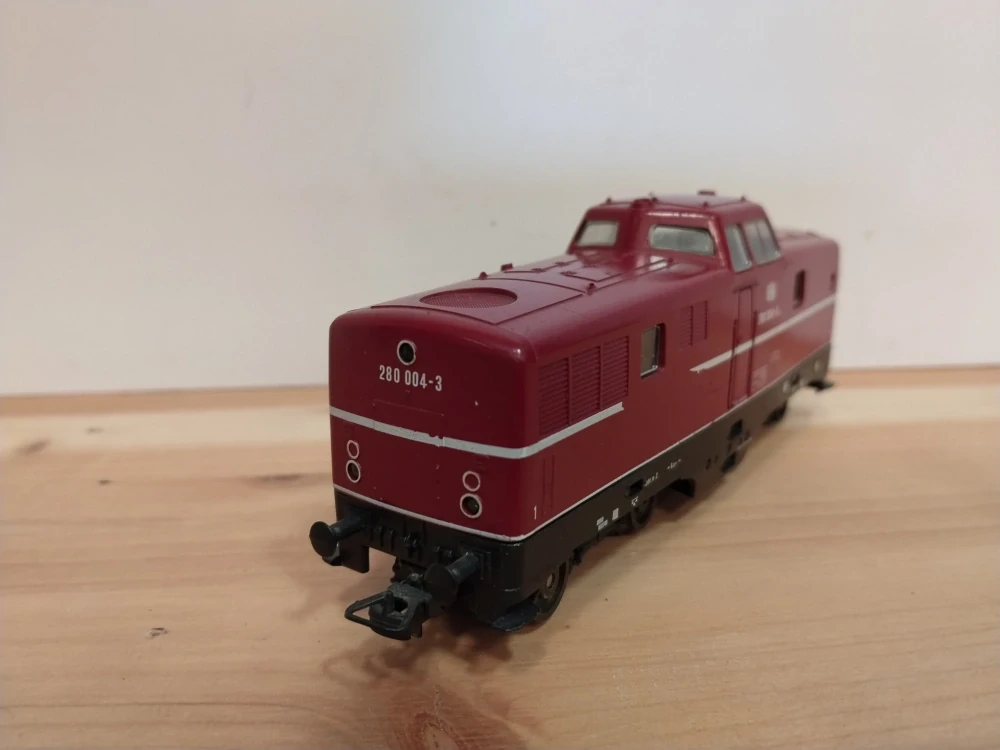H0 - Dieselová lokomotiva 280 004 - 3
