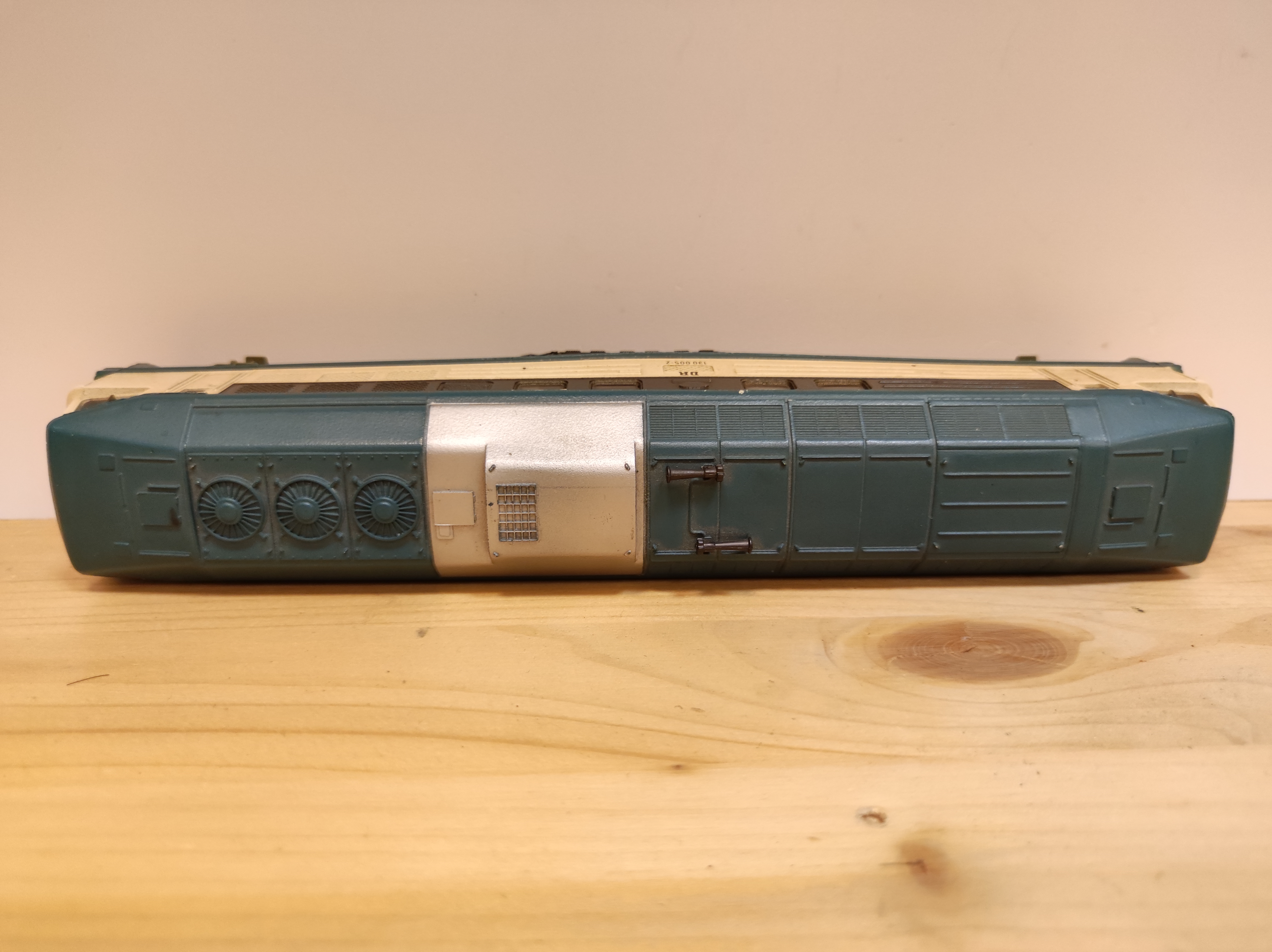 H0 - Dieselová lokomotiva BR 130 (2)