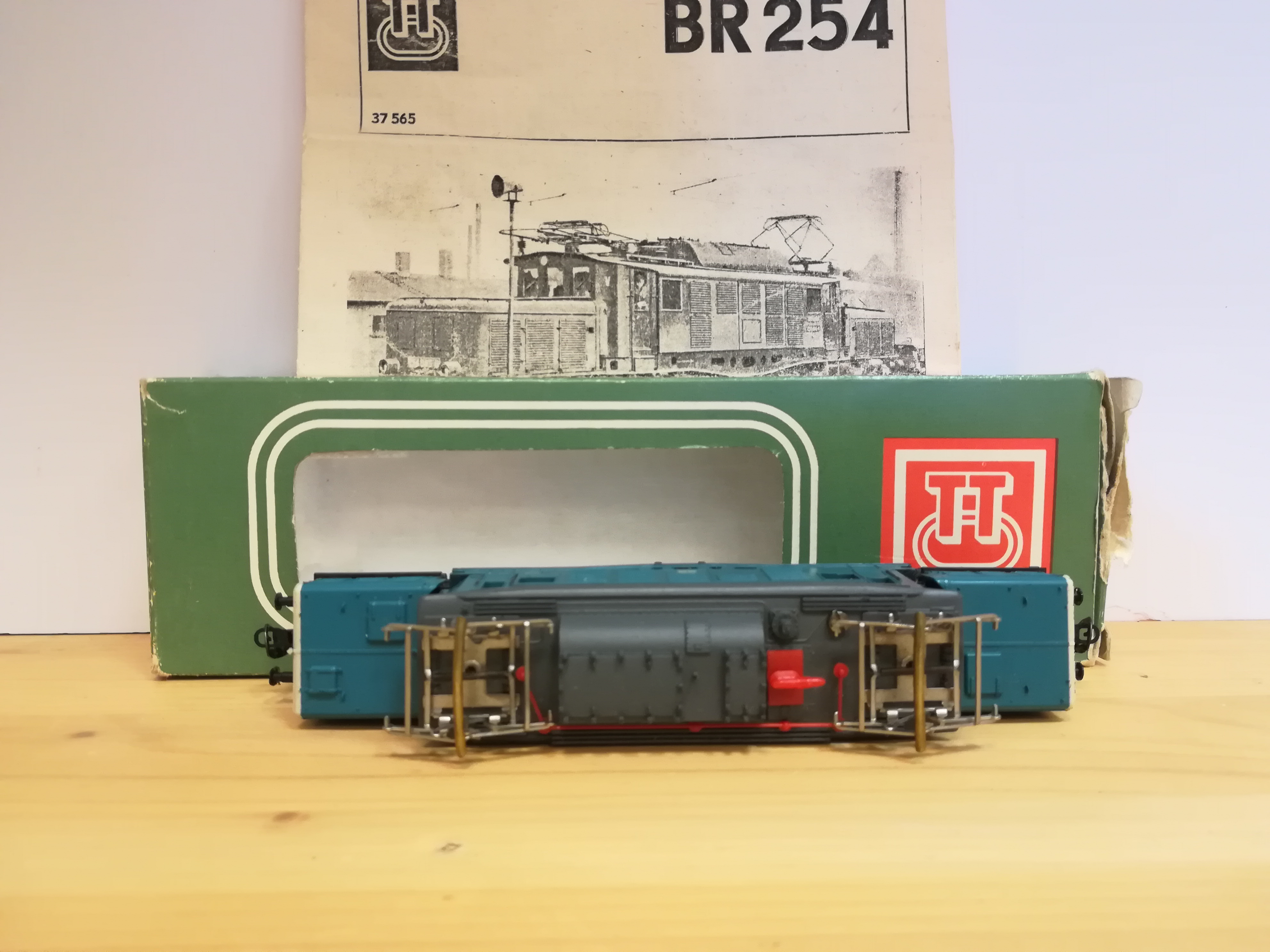 TT - Elektrická lokomotiva BR 254 "Krokodýl", modrá