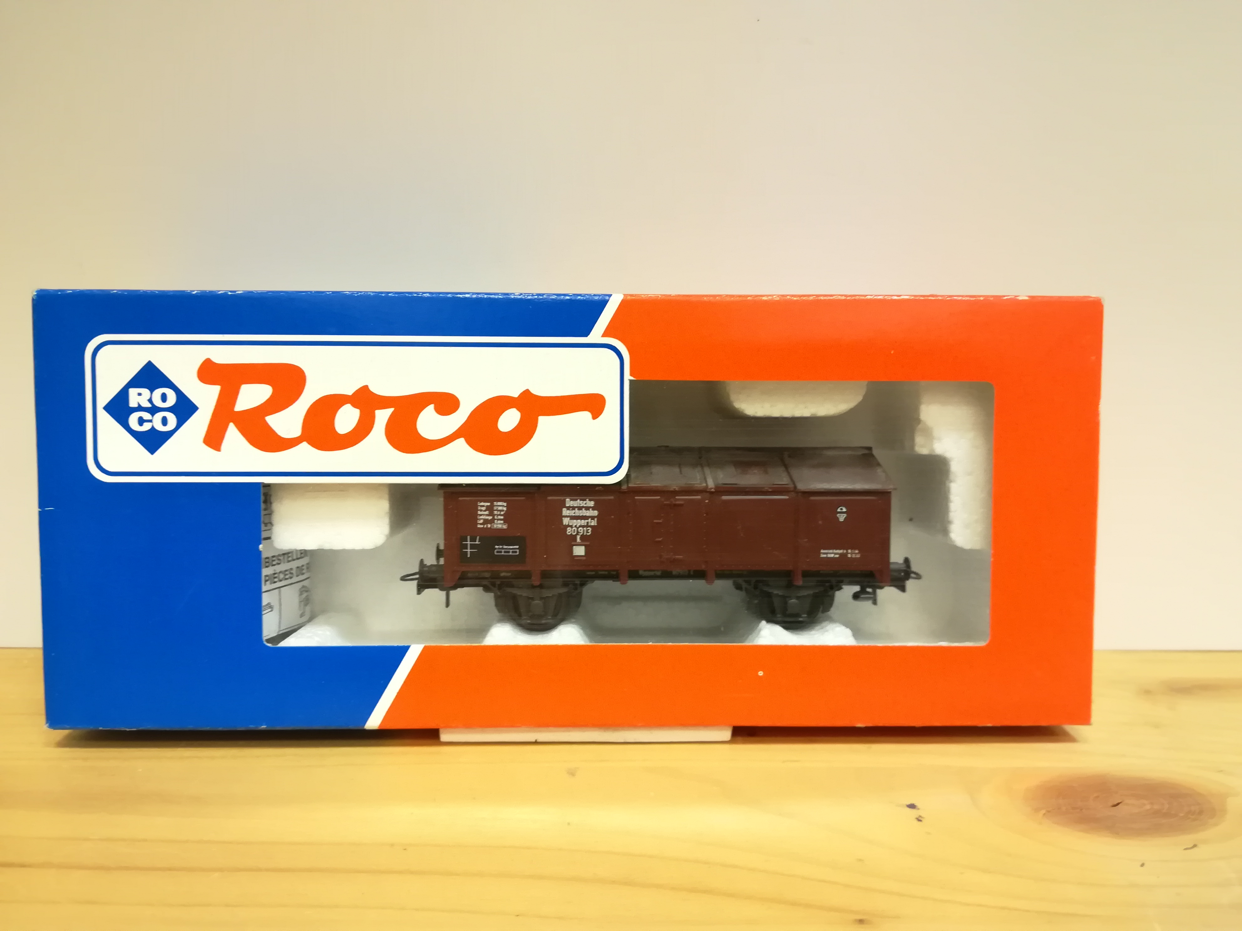 H0 ROCO - Vůz pro sypké materiály (odklopka)