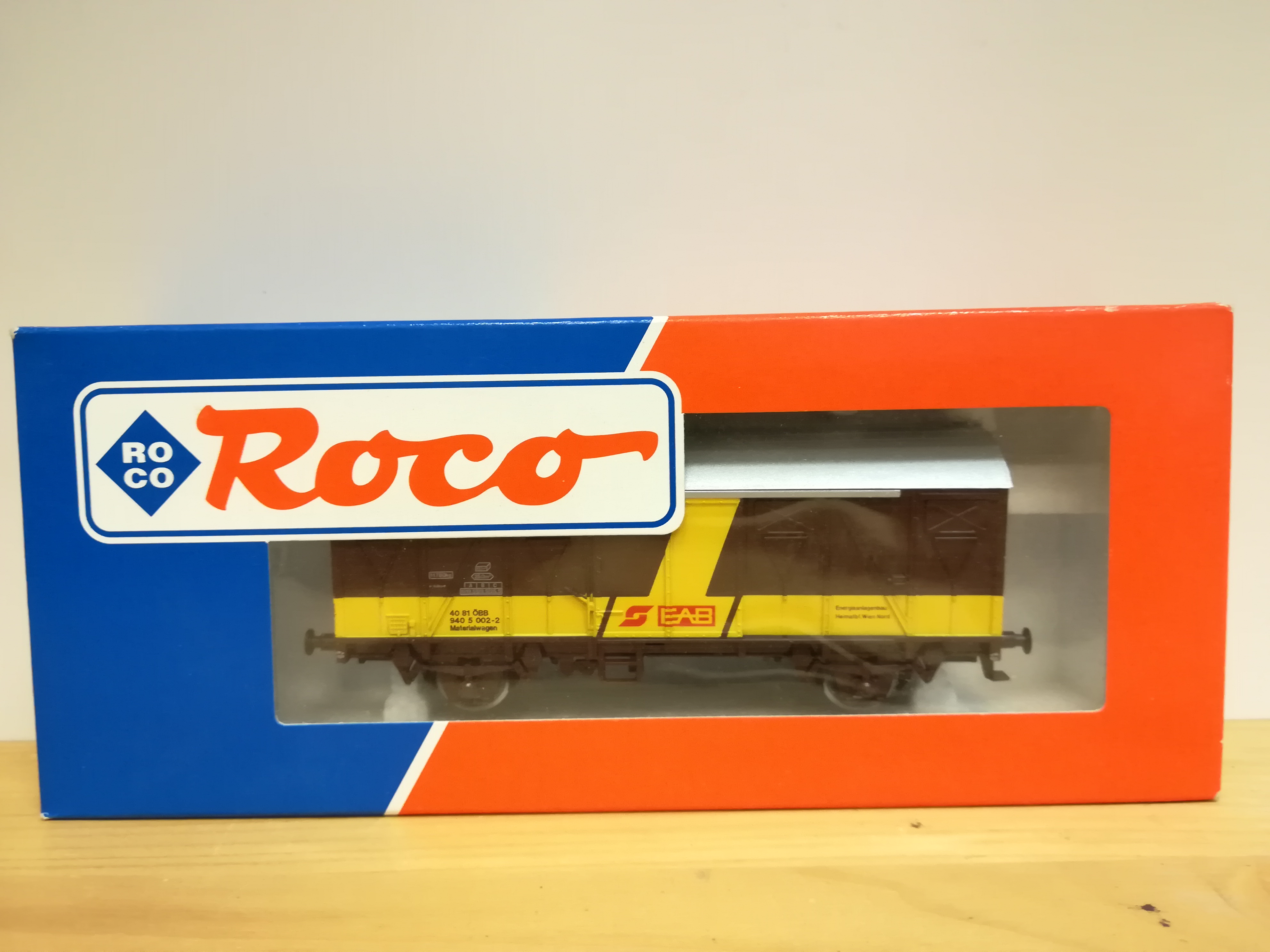 H0 ROCO - Uzavřený nákladní vůz EAB