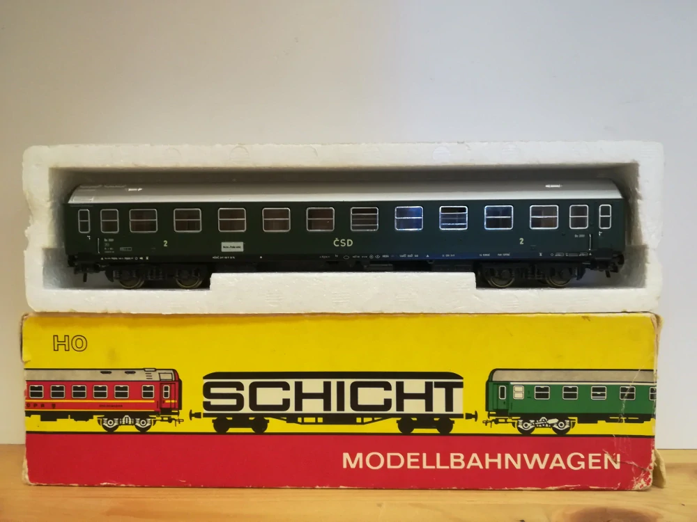 H0 Schicht - Rychlíkový vůz 2.tř. ČSD, osvětlený