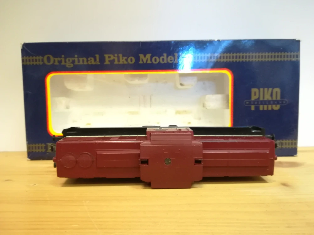 H0 - Dieselová lokomotiva BR 110