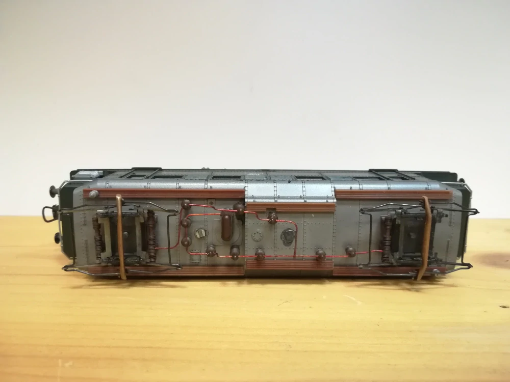 H0 - Elektrická lokomotiva 144 075 - 9