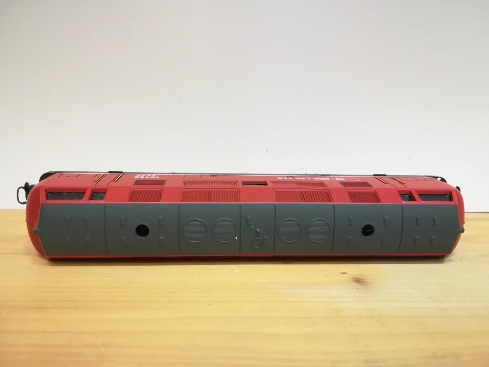 H0 - Dieselová lokomotiva V 220