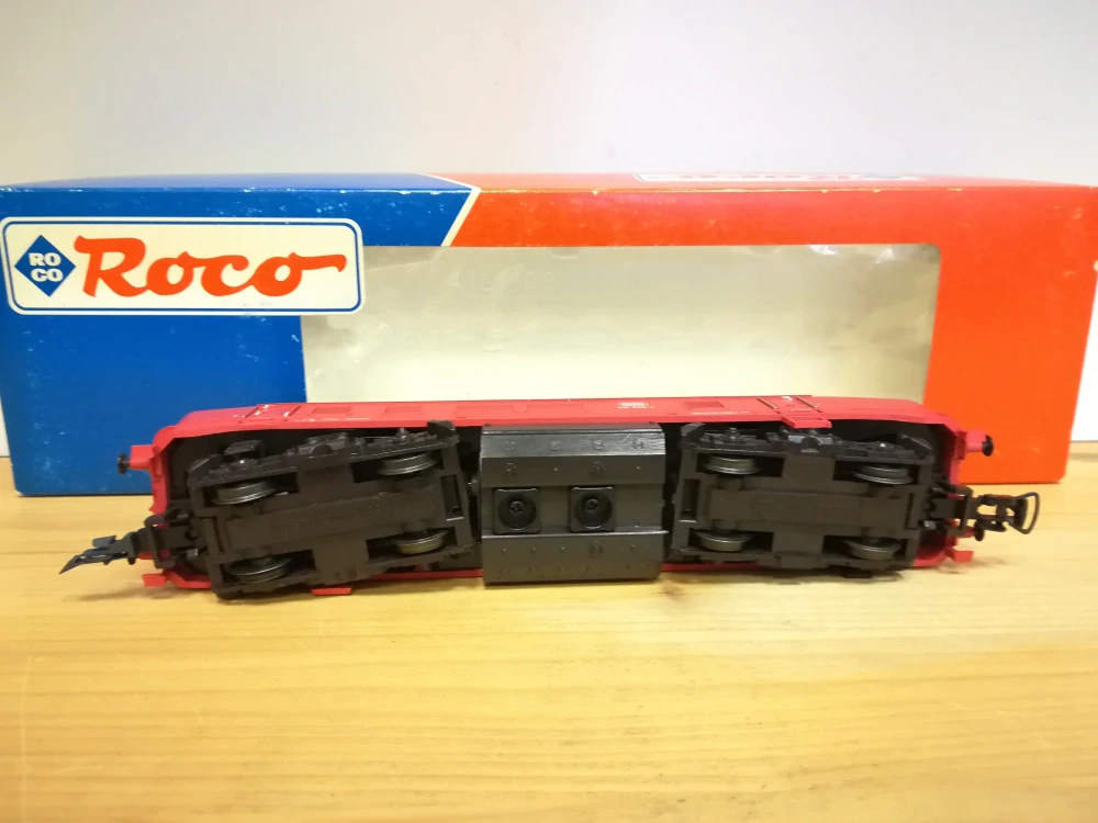 H0 ROCO - Dieselová lokomotiva 215 008 - 4