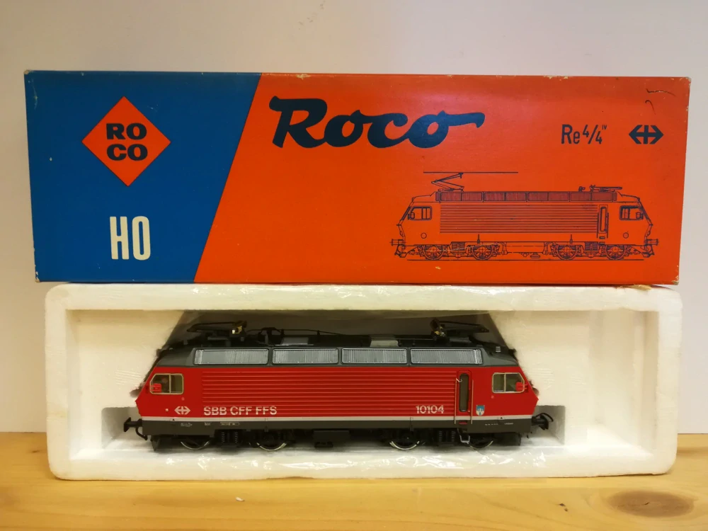 H0 ROCO - Elektrická lokomotiva Re 4/4 IV