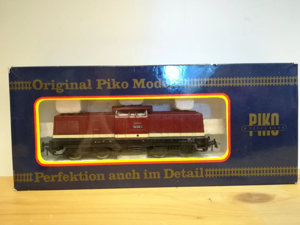 H0 - Dieselová lokomotiva BR 110