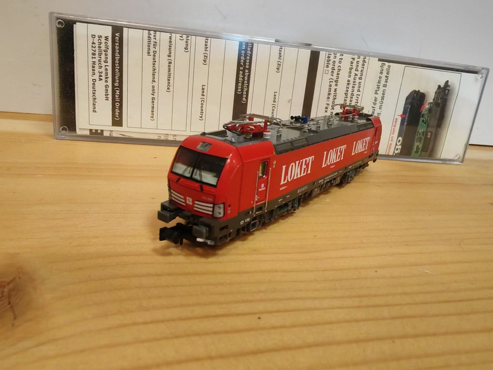N - Elektrická lokomotiva "Vectron"