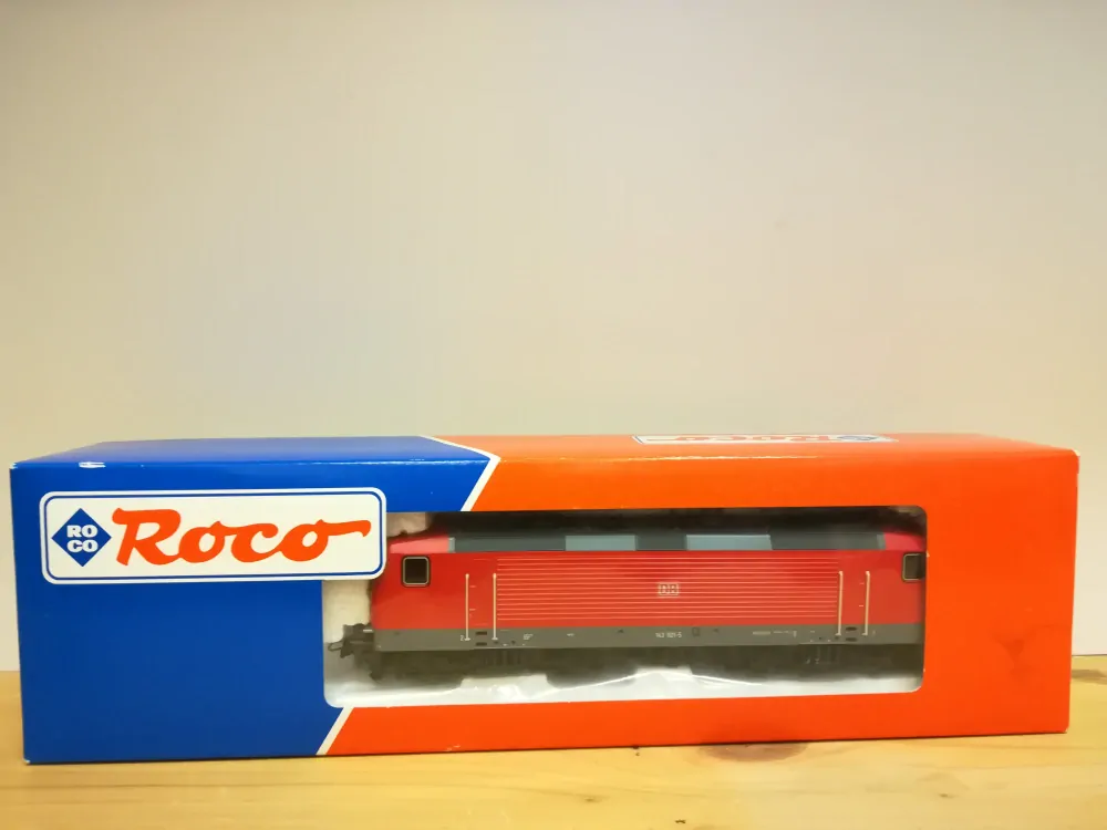 H0 ROCO - Elektrická lokomotiva BR 143 032 - 1