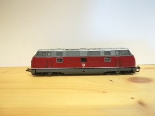 TT - Dieselová lokomotiva V 221