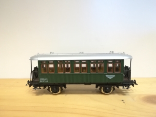 H0 - Osobní vůz Bu 47145 (zelený)