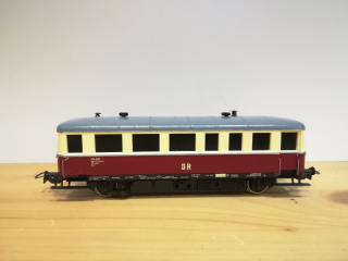 H0 - Motorová lokomotiva VT 135