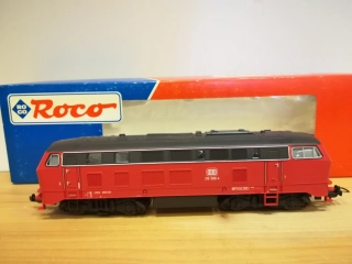 H0 ROCO - Dieselová lokomotiva 215 008 - 4